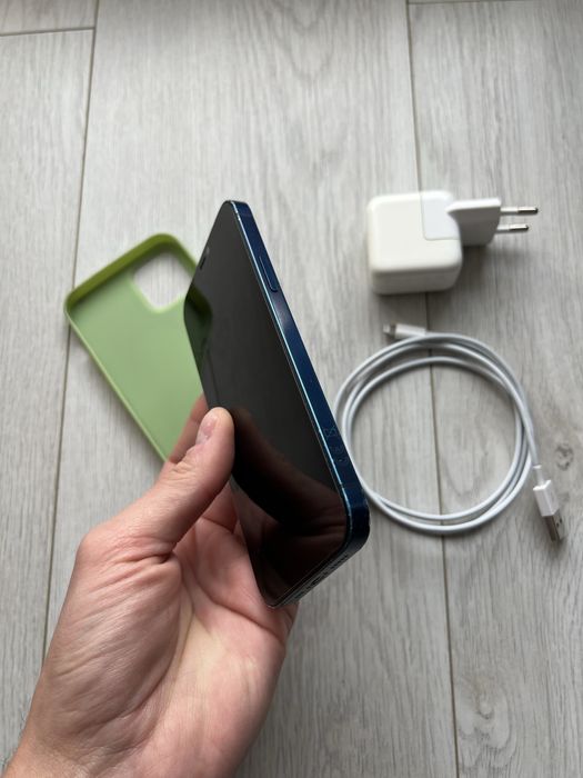 • Iphone  12 • 128gb •