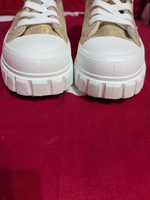 Bascheți dama imblaniti,model superb