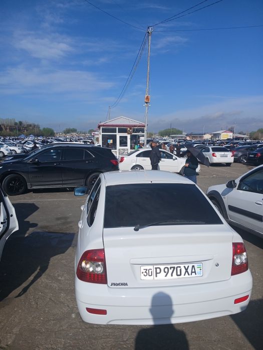 Срочно сотилади лада приора