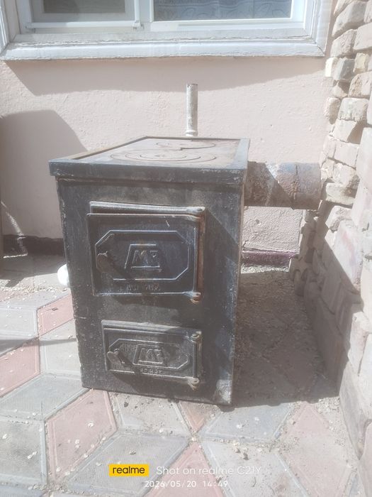 Продам б/у угольную печь водяной рубашке.