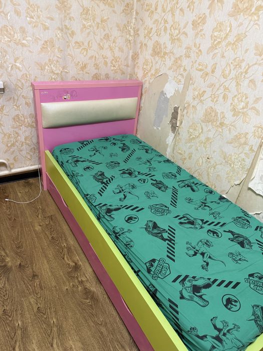 Отдам кровать даром