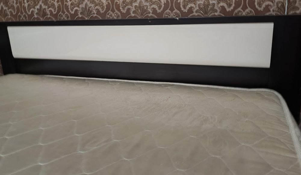 Продам кровать двух спальную