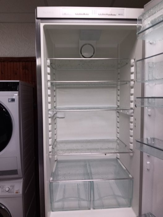 Иноксов комбиниран хладилник с фризер Миеле Miele с 2 години гаранция!