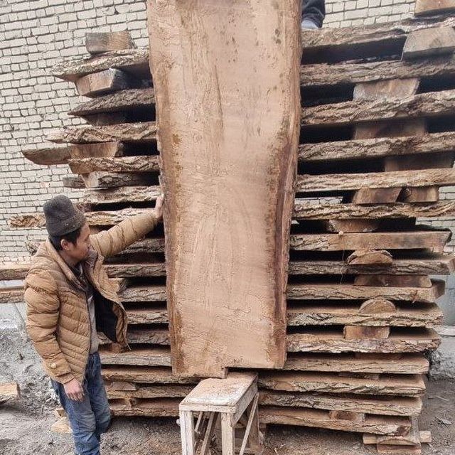 Tabiy qurigan qora yongoqlar