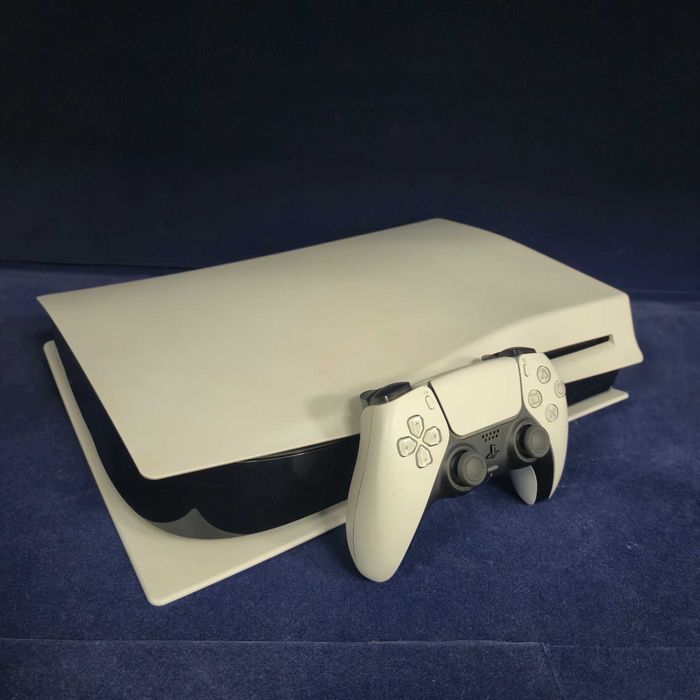 Consola PS5 Disc + FC25 ( B33268.1 /Ag28 Doi Baieti ) Garantie 2 ani !
