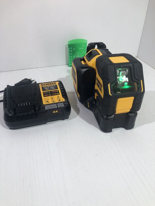 Laser DeWalt DCE088G18