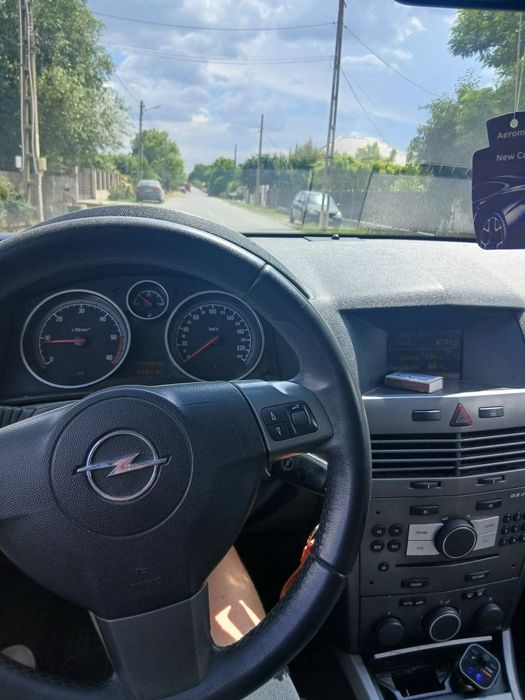 Vând schimb  Opel Astra H
