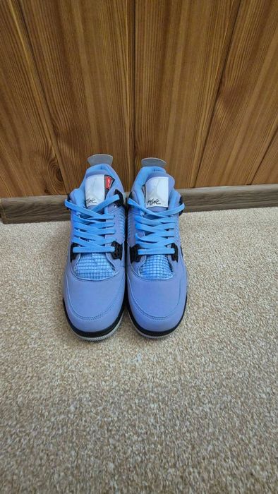 Jordan 4 University Blue