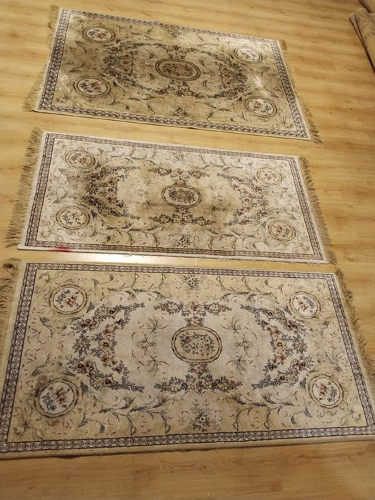 Ковры шелковые разные