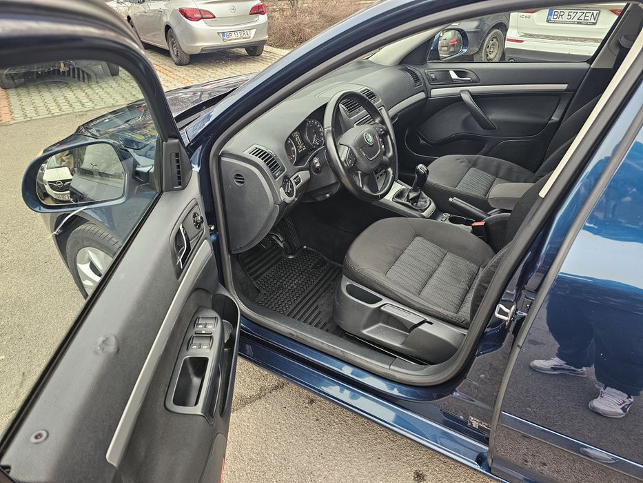 Skoda Octavia  Euro 5 Limuzina Facelift 2012 Benzina 1.2 ITSI 105 CP Klima Navi Jante Cirlig  TOOP