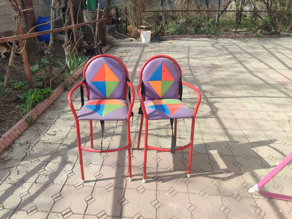 Продам детские стульчики