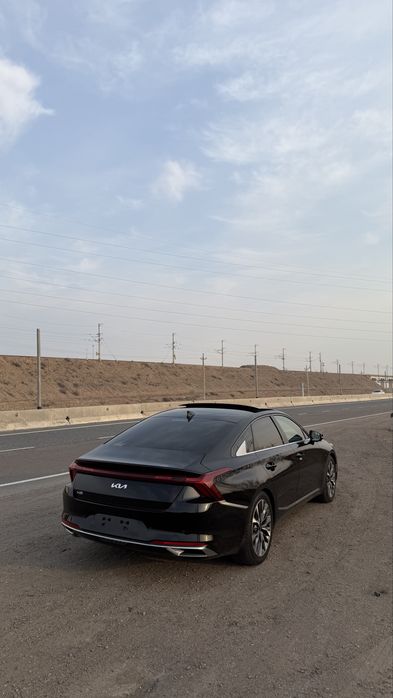 Kia k8 2023  yil