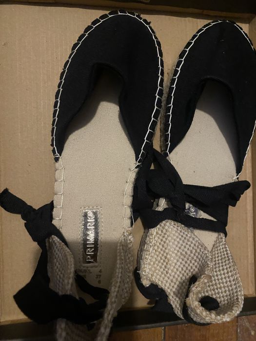 Сандал с дълги връзки