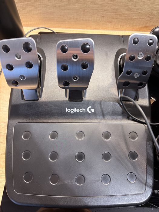 Volan Logitech G29 PC, PS4, PS5 cu schimbator full box
