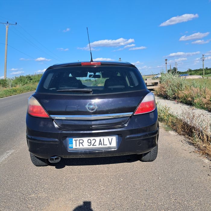 Opel Astra h Hatchback  1.6 benzina  +gpl