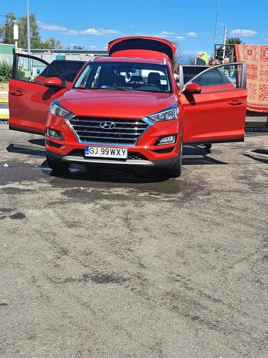 Hyundai Tucson Primul proprietar, cumpărată de noua din reprezentantă, km în creștere