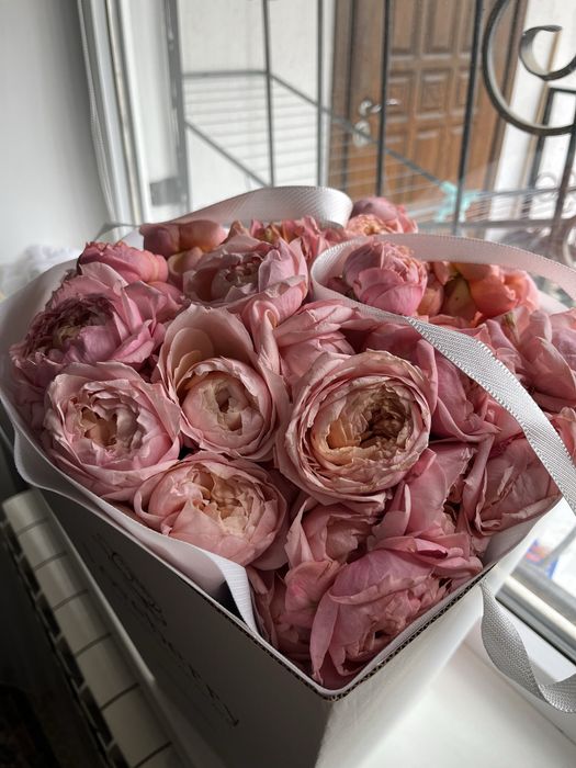 Продаю очень свежий букет цветов