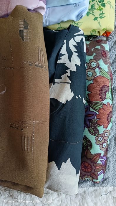 Продам отрезы тканей.