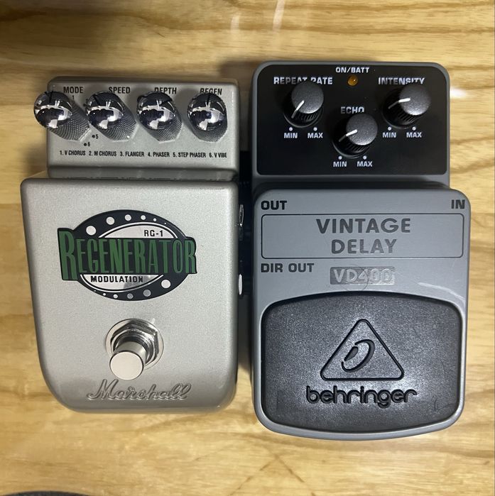 Педаль эффектов Behringer VD400 и Marshall  RG-1