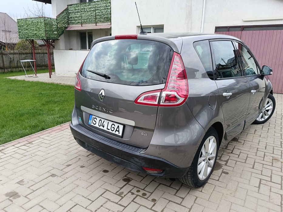 Vând Renault scenic 3 an 2011