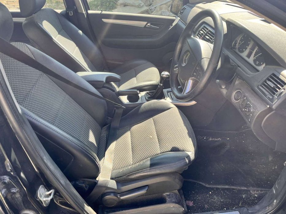 Mercedes B180 2010г на части