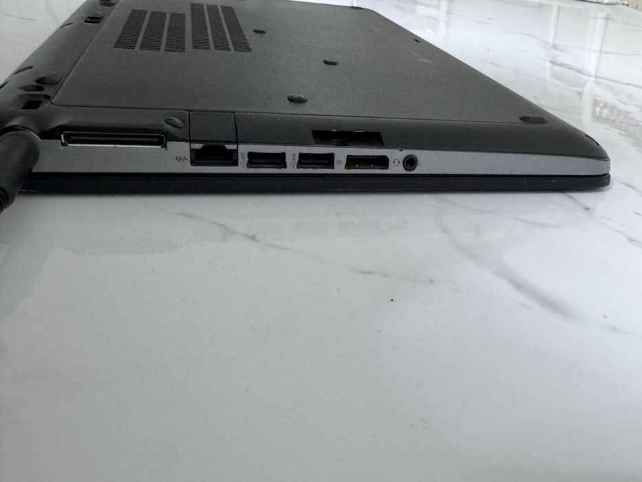 HP EliteBook 850 / i7 / 9GB / Windows 10 Pro