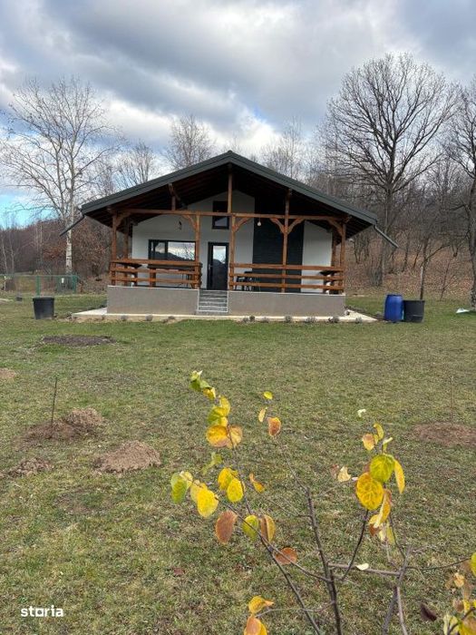 Casa de vacanta premium de vanzare in Breaza-intimitate, natura