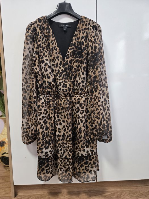 Стилна тигрова рокля