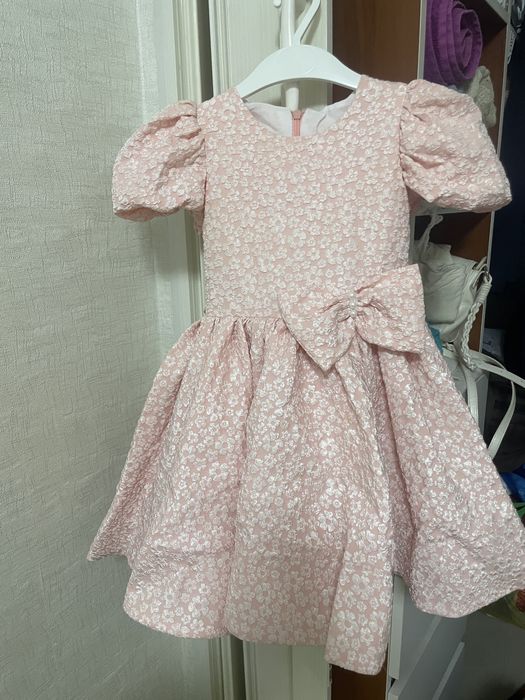 Нарядное платье для девочки