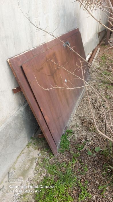 Дверь железный.Продам.