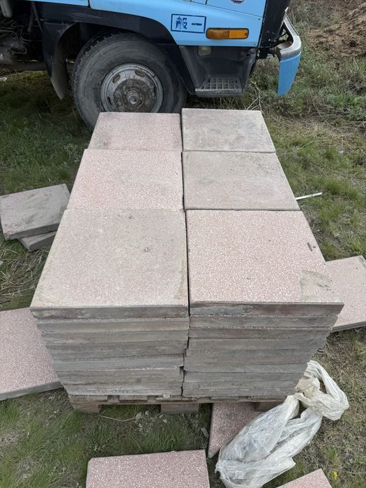 Плитка тротуарная в хорошем состаяние