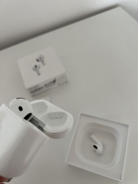 casti apple 4 anc