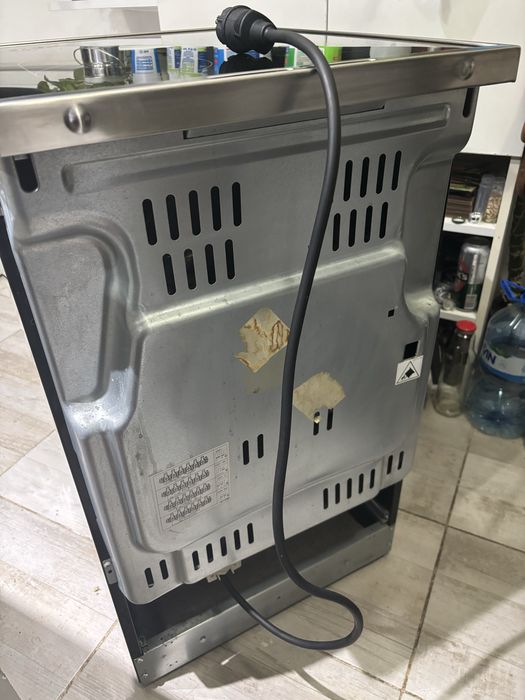 AEG- печка с керамични котлони.