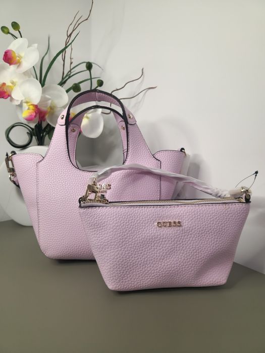 Оригинална дамска чанта GUESS - Люляково лилава