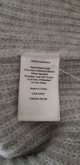 Pulover casmir pur,model splendid L