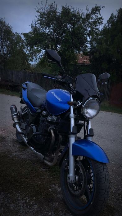 Kawasaki ZR750  2005