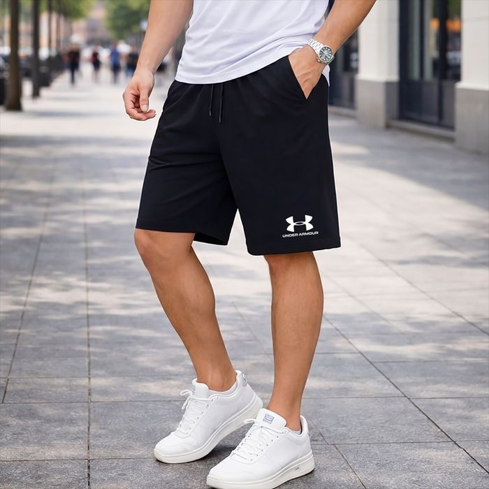 Късо долнище Under Armour  - M размер