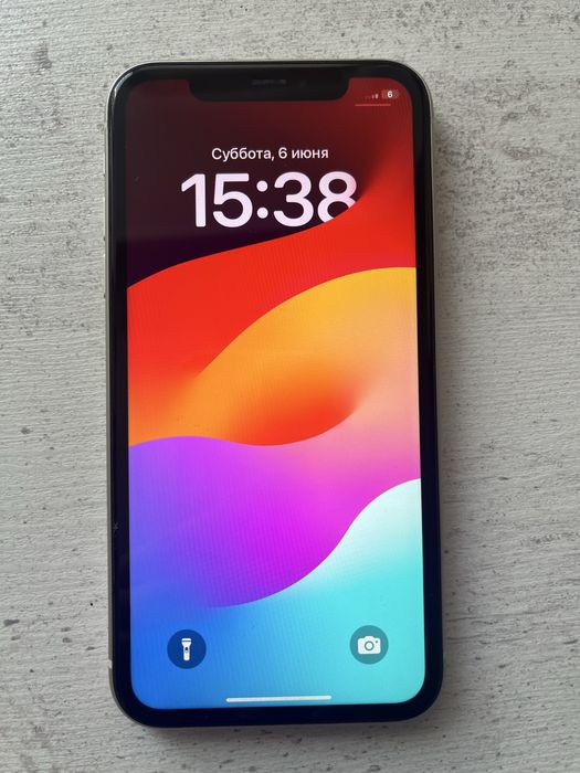 iPhone 11 белого цвета