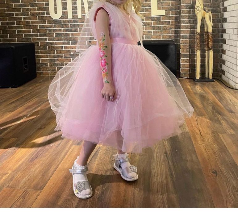 Платье праздничное