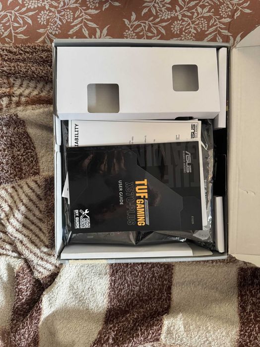 Placa de baza ASUS TUF GAMING X570-PLUS, Socket AM4