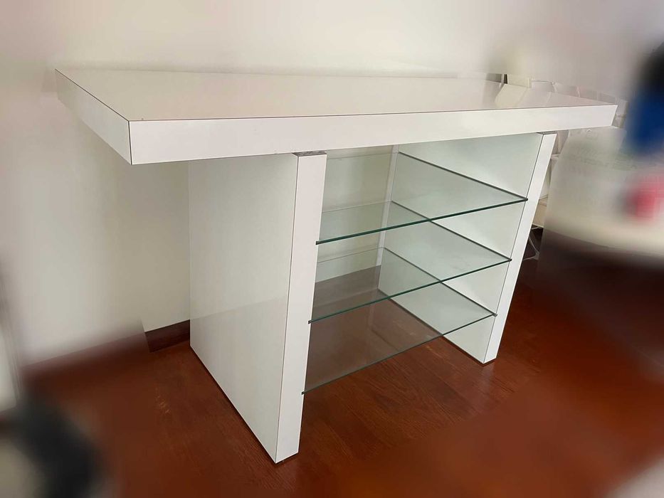 Vand Comoda pentru TV