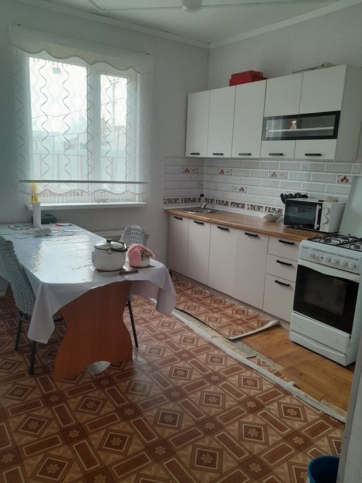 Птицфабрикадан 4 бөлмелі үй сатылады