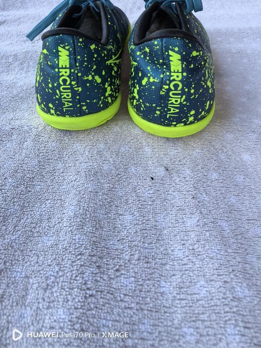 Детски футболни обувки за зала nike номер 31. 5 стелка 19.5см