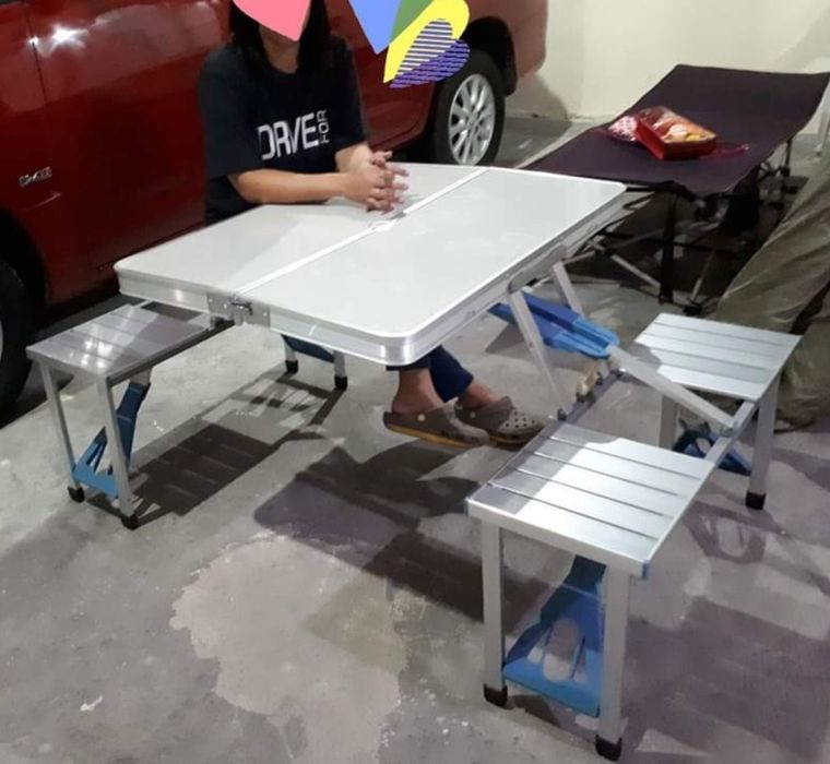 Комплект сгъваема маса с вградени 4 стола за къмпинг,риболов