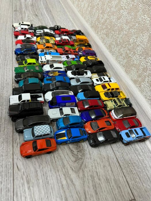 Машинки hotwheels, matchbox