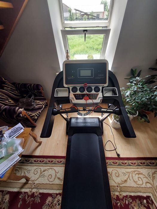 Продам беговую дорожку