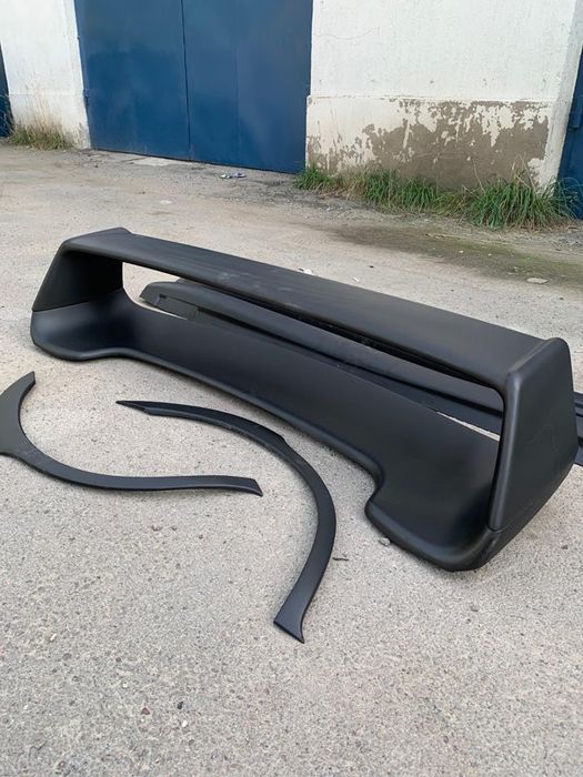 Бампер на Субару импреза лупатка