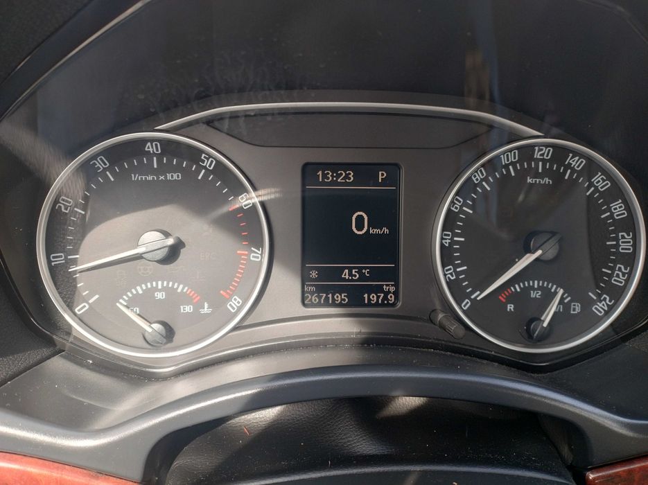 Vând Skoda Octavia 1.4 TSI, cutie automată DSG, an fabricație 2011