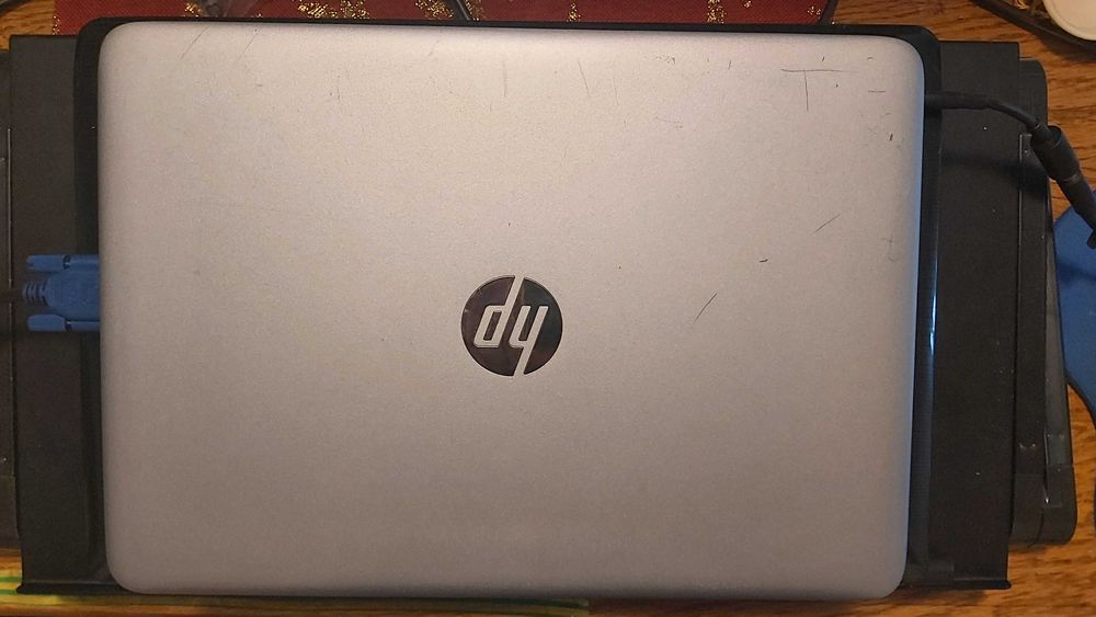 Vând laptop HP Elitebook 840 G3 i5,DDR4,tastatura iluminata,incomplet