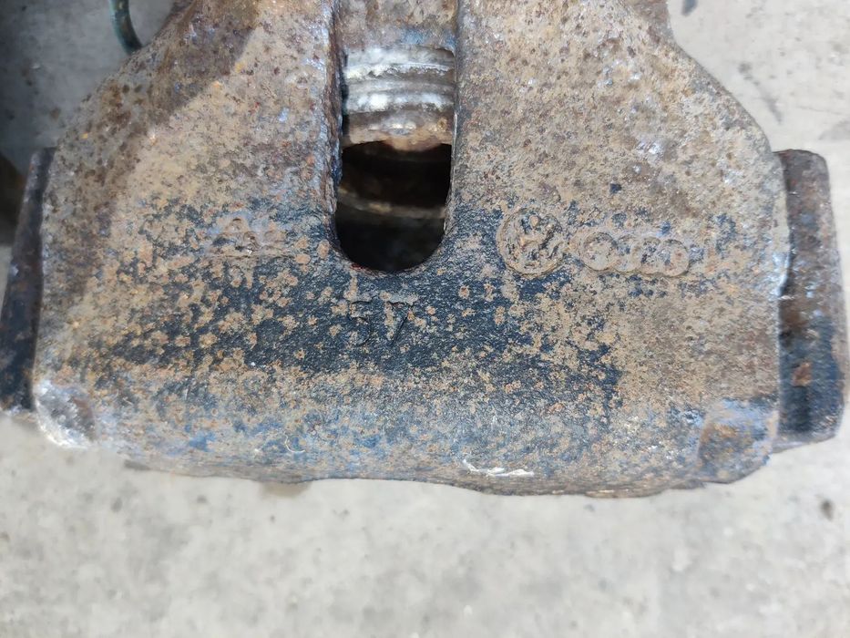 Etrier Etriere frana fata stanga dreapta Seat Exeo Audi A4 A6 Vw 2.0 TDI 8E0615123A 4A